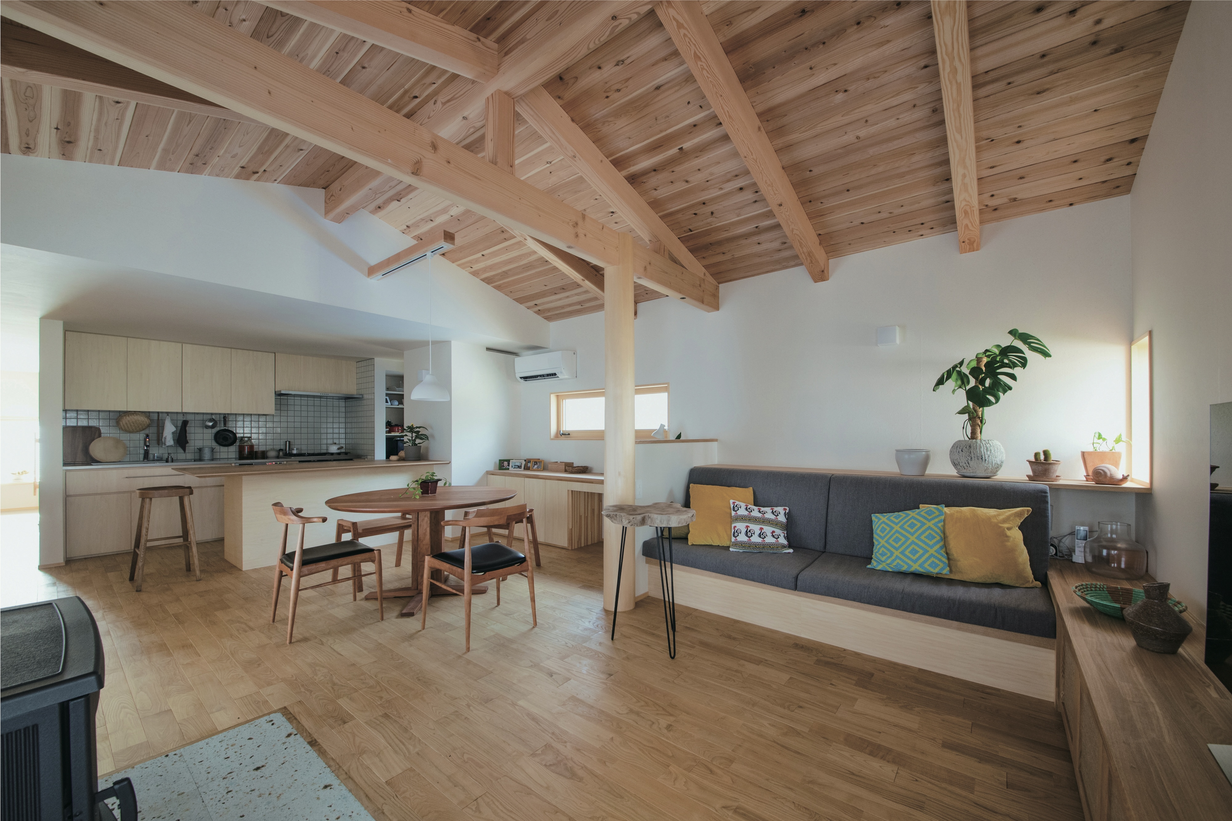 煙突のある小さな平屋 画像